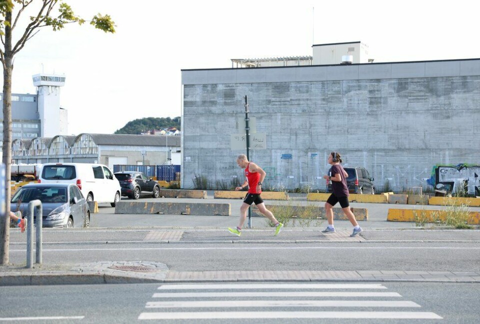 Inge Asbjørn Haugen (fremst) i fint driv på maraton under Trondheim Maraton 2022