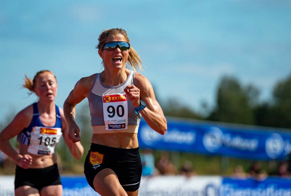 Therese Johaug sprang fortare enn det nokon før har gjort på 10 000 m i NM. (Foto: Samuel Hafsahl) Therese Johaug sprang fortare enn det nokon før har gjort på 10 000 m i NM. (Foto: Samuel Hafsahl)