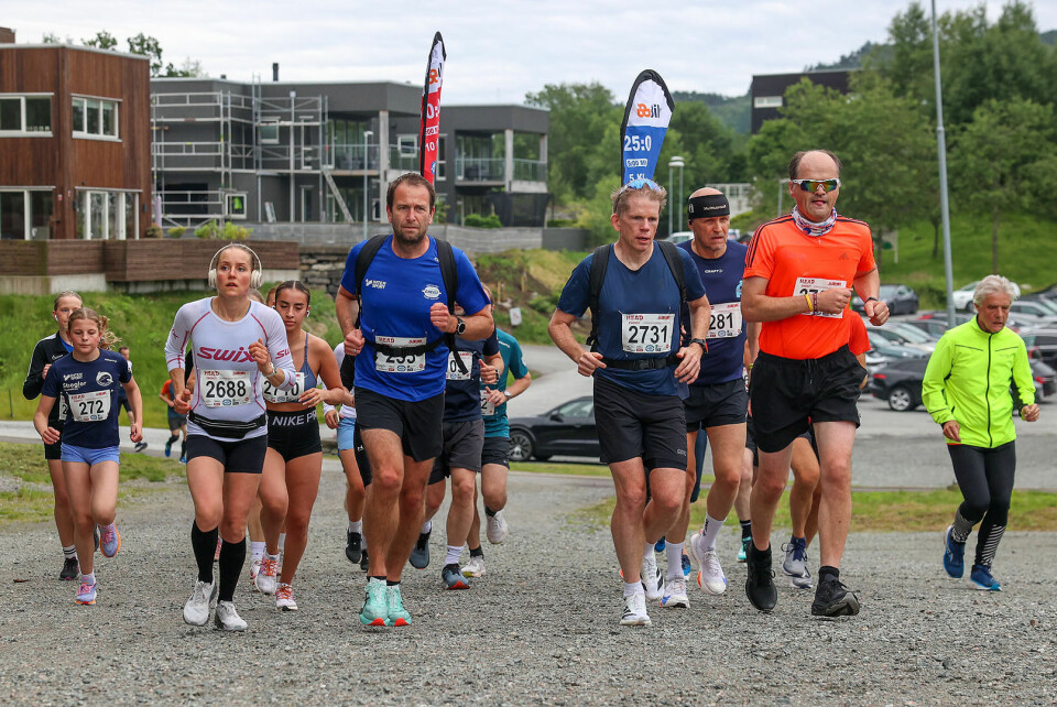 Det var fine og sommerlige løpsforhold denne gangen. Her kommer fartsholderne for 50 minutter på 10 km og 25 minutter på 5 km.