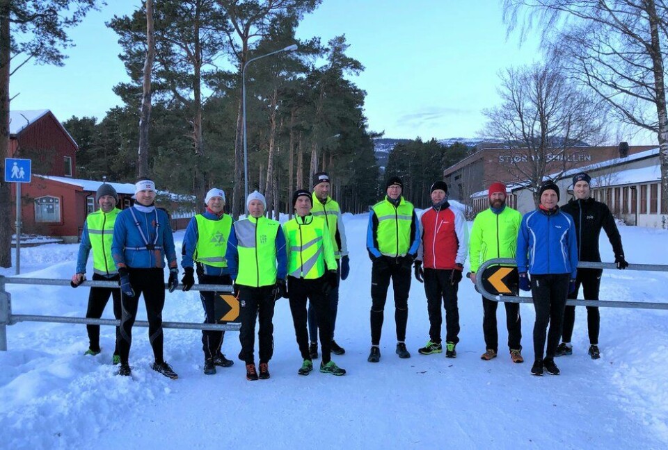 Kondistreninga Stjørdal kjører intervalltrening hver tirsdag og fredag kl. 16.30. Her f.v: Stig Christoffersen , Lars Erik Gylland , Håkon Kyllo, Geir Arve Muri Clausen, Rolf Hernes ,Jomar Valstadsve, Thor Svare , Eystein Brobakk , Espen Bremseth , Kjell Alseth og Jørgen Valstadsve. (Foto: Kirsti Christoffersen) Kondistreninga Stjørdal f.v: Stig Christoffersen , Lars Erik Gylland , Håkon Kyllo, Geir Arve Muri Clausen, Rolf Hernes ,Jomar Valstadsve, Thor Svare , Eystein Brobakk , Espen Bremseth , Kjell Alseth og Jørgen Valstadsve.