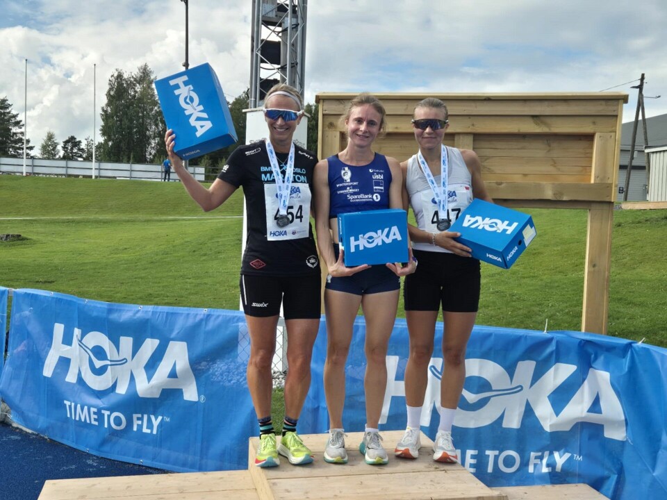 Kvinnepallen (fra v.): Kari Lier, Anna Zielinkiewicz og Ida Mathisen. 10 000 m HOKA-mila Moelven IL Innlandet