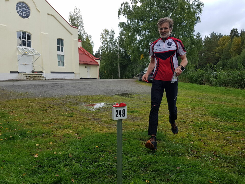 Michael Sætvedt mot mål som vinner på 9,9 km. Orientering Rondslitet Innlandet