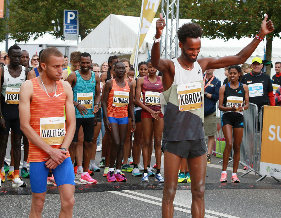 Milkesa Mengesha og Tadu Teshome vant Copenhagen Half Foer_start_Walelegn_og_Zerei_Mezngi_presenteres_AZ3T7314.jpg