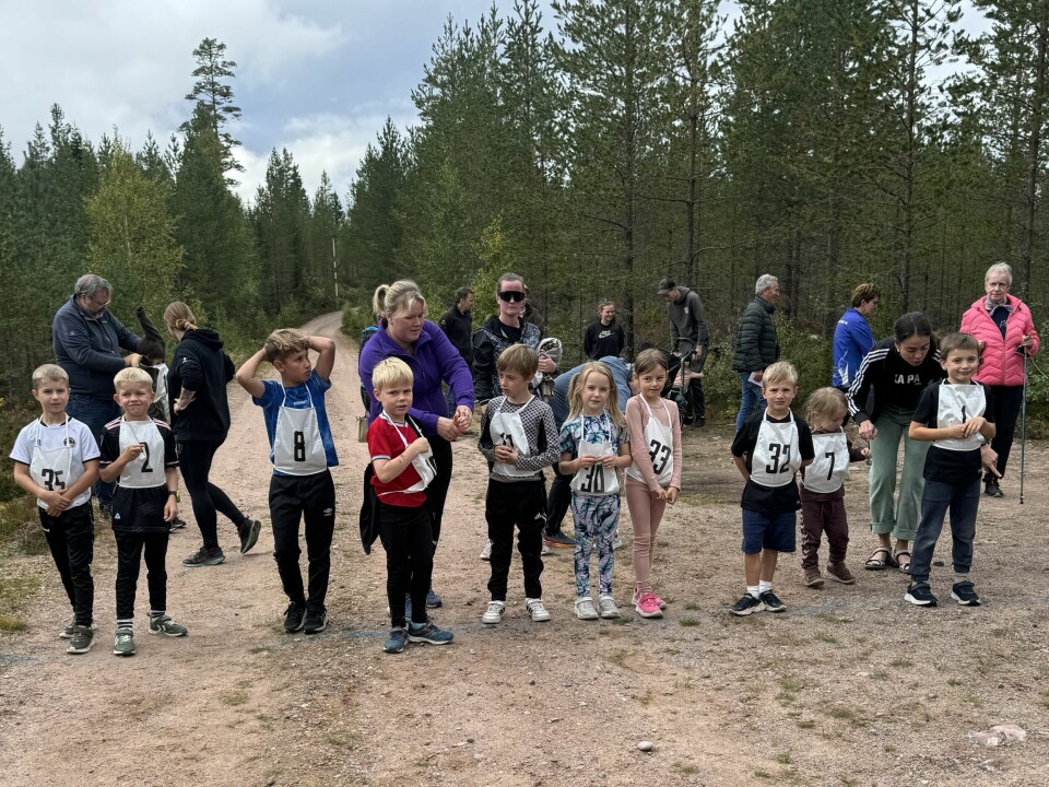 Klare for Mintrimmen på ca. 1,5 km med 16 barn i feltet. grensetrimmen minitrimmen