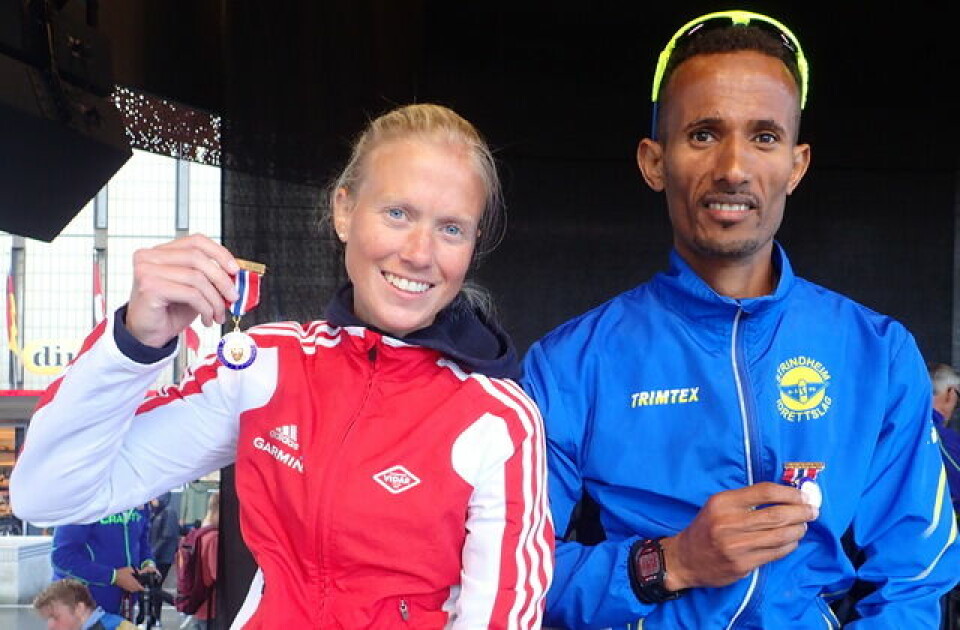 NM-vinnere: Marthe Katrine Myhre og Ebrahim Abdulaziz er regjerende norgesmestere på maraton etter dagens seier i Trondheim Maraton. Foto: Marianne Røhme NM-vinnere: Marthe Katrine Myhre og Ebrahim Abdulaziz er regjerende norgesmestere på maraton etter dagens seier i Trondheim Maraton. Foto: Marianne Røhme