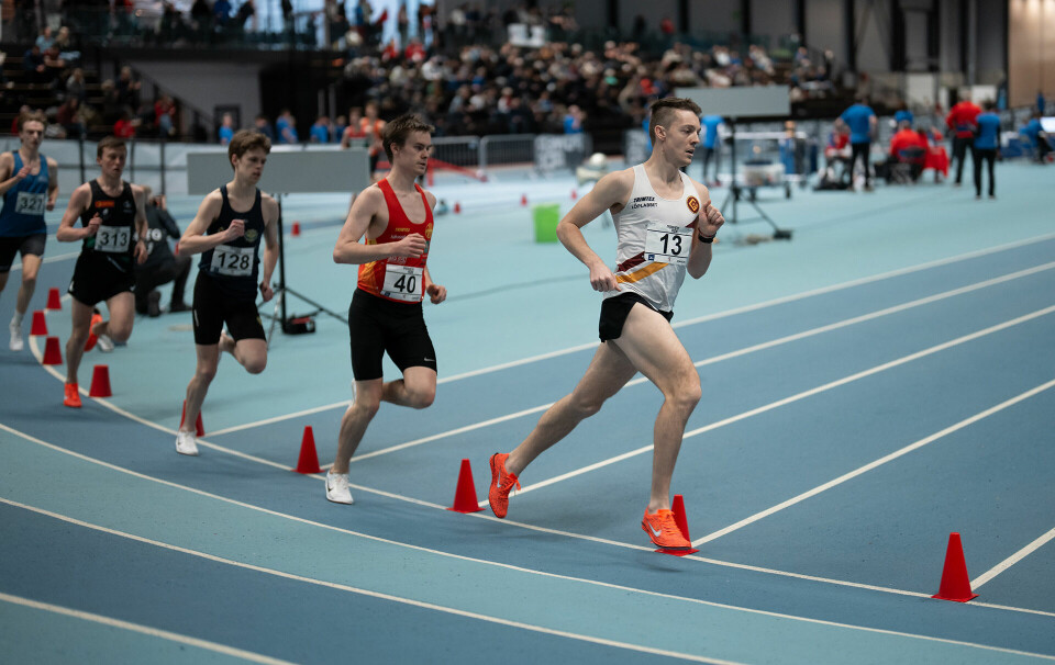 Lars-Olav Måkestad (13) tok andreplassen, Bendix Blix (40) ble nummer tre, mens Mats Engan Heggelund ble nummer fire i B-heatet. (Foto: Samuel Hafsahl)