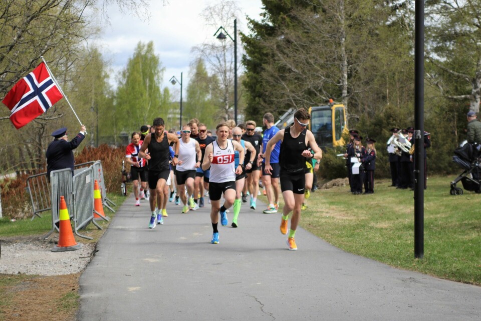 Grunnlovsmila et et gratis arrangement som går i Elverum helga før 17. mai der tidtaking skjer ved hjelp av Strava. Her fra starten i 2022.