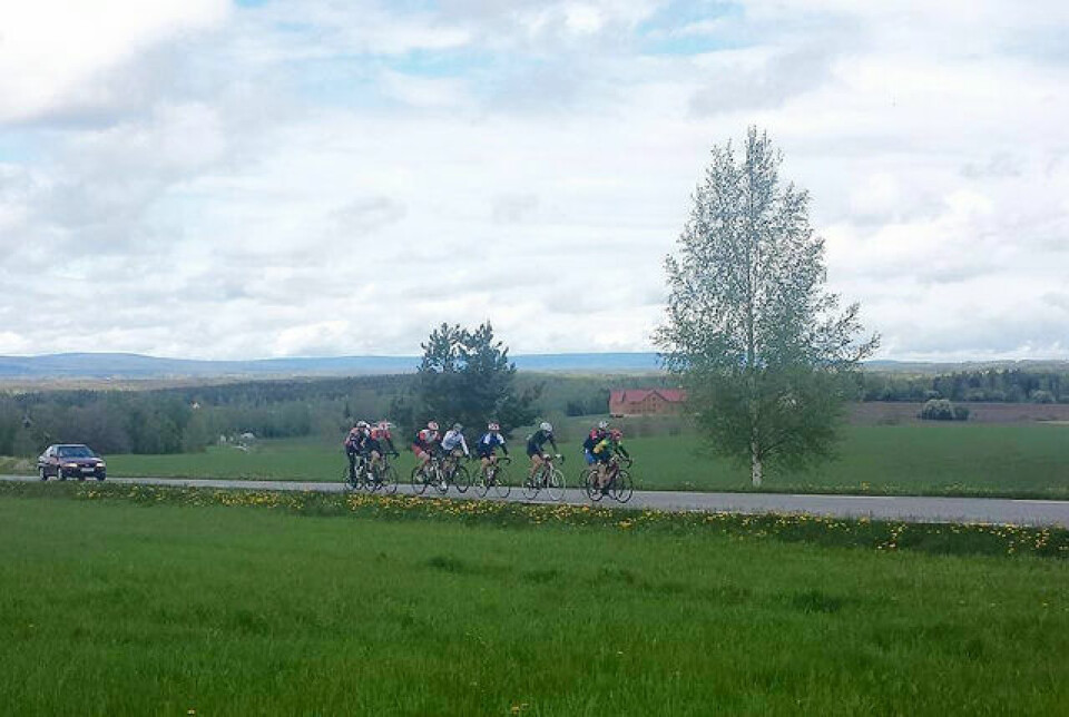 Hamarryttere på landevegen i Stange 2. pinsedag. (Foto: Roger V. Engen) Hamarryttere på landevegen i Stange 2. pinsedag. (Foto: Roger V. Engen)