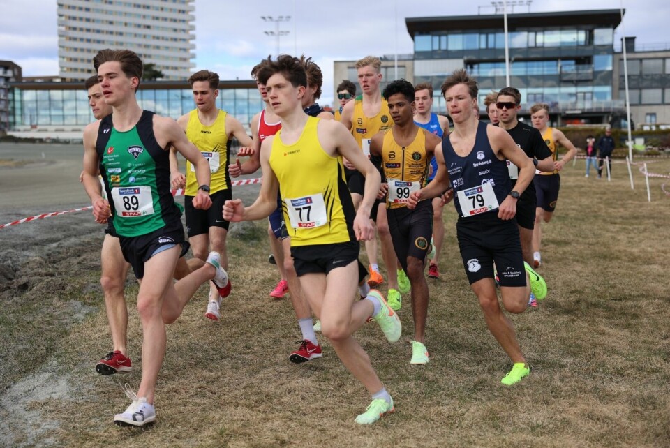 U20-guttene ut fra start. (Foto: Tom-Arild Hansen)