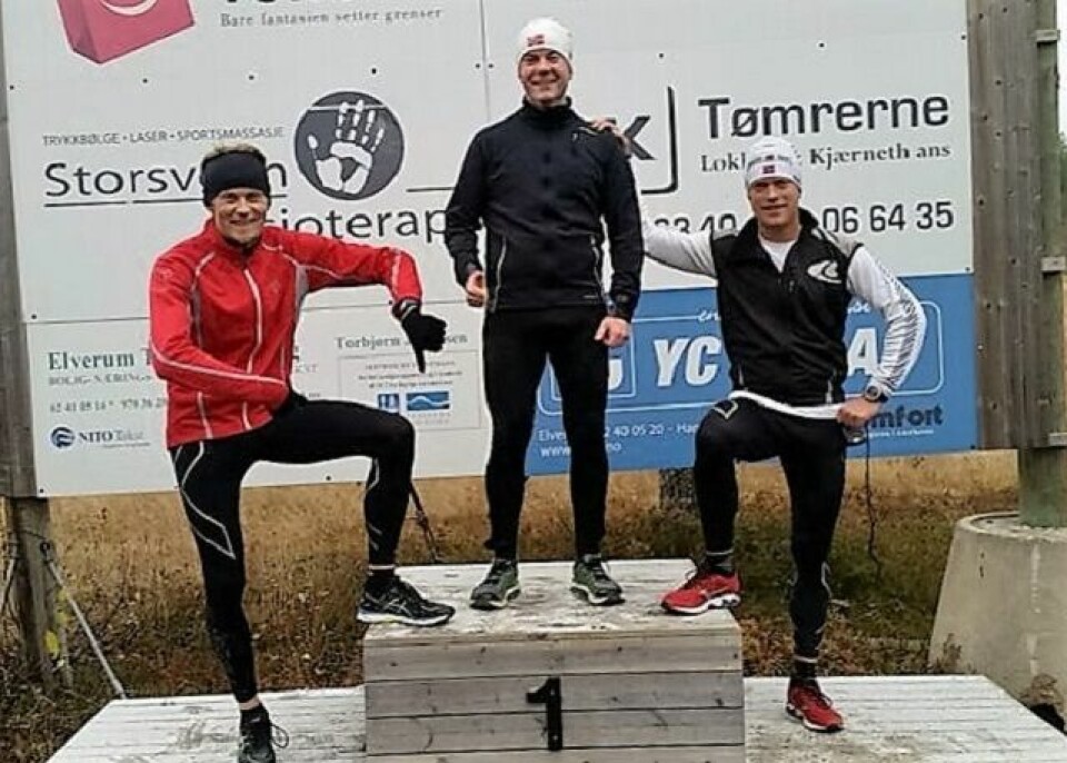 Vinner Magnus Engehaugen med toer Karl-Åge Harviken (til venstre) og Amund Sigstad. (Foto: Hanne Sigstad Vinner Magnus Engehaugen med toer Karl-Åge Harviken (til venstre) og Amund Sigstad. (Foto: Hanne Sigstad