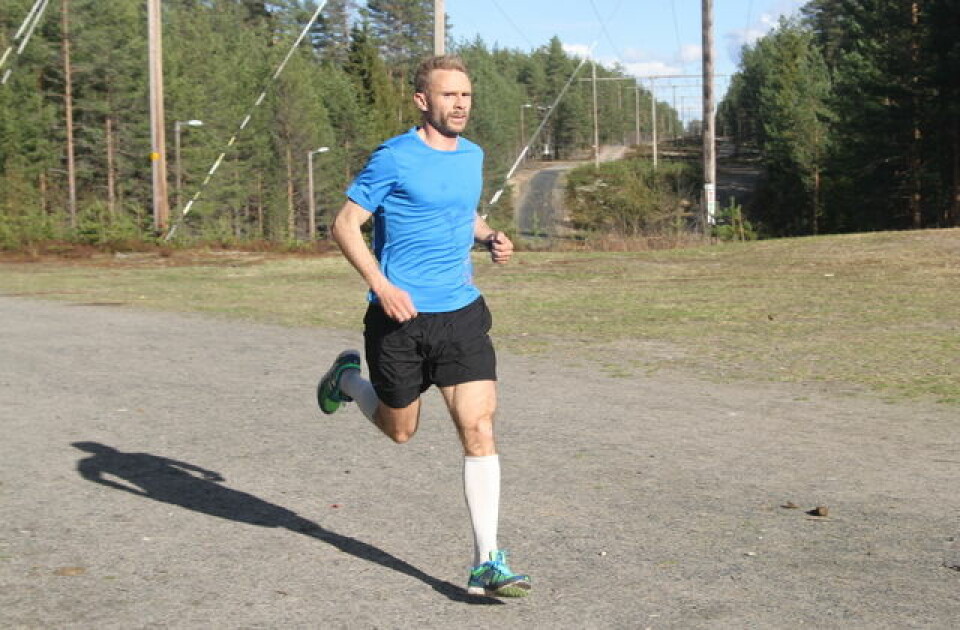 Øyvin Bustad inn mot mål som førstemann med 19.28 på 5,3 km i Elverum onsdag. Øyvin Bustad inn mot mål som førstemann med 19.28 på 5,3 km i Elverum onsdag.