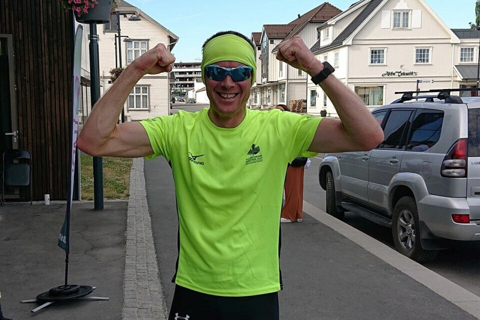 Fire klare vinnere i Gå-Joggen ved Fønix Henning_Mortensen_Jubel.jpg