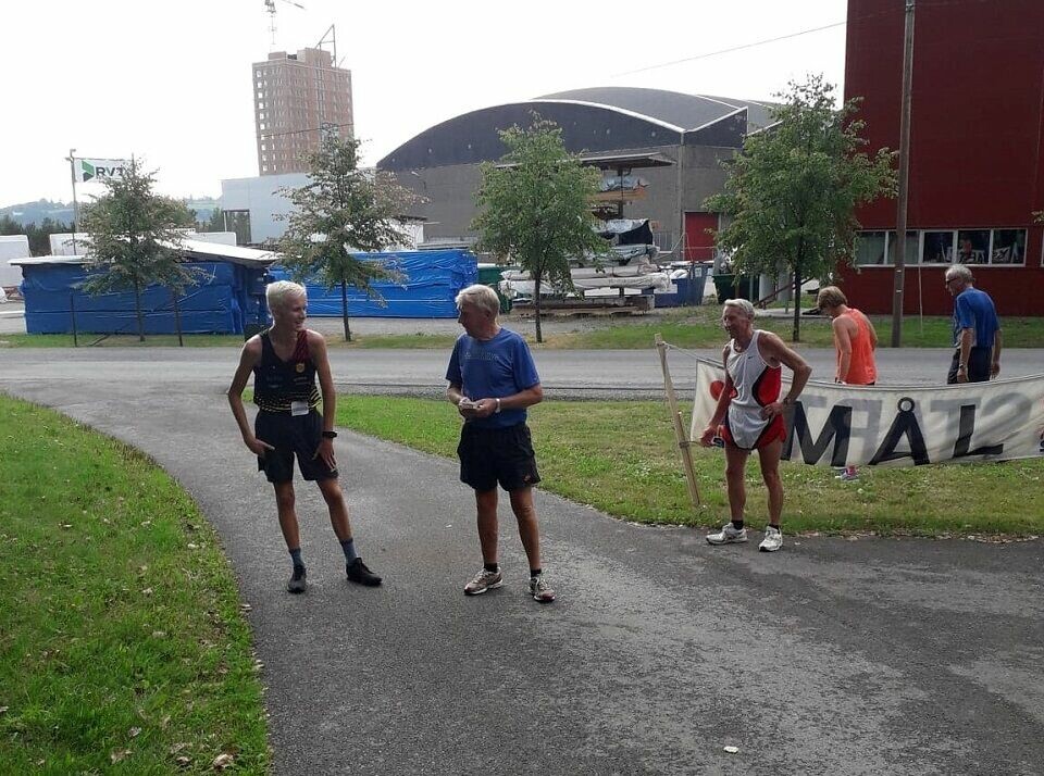 Trivelig familearrangement i Gå-Joggen i Brumunddal Sverre_Groenvold.jpg