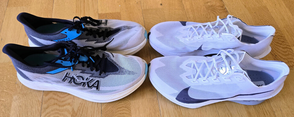 Duellantene: Nike Vaporfly 4 (t.h.) satser alt på respons og aggressiv geometri, mens Hoka Rocket X3 (t.v.) kombinerer komfort og stabilitet med konkurranseklar ytelse. Duellantene: Nike Vaporfly 4 (t.h.) satser alt på respons og aggressiv geometri, mens Hoka Rocket X3 (t.v.) kombinerer komfort og stabilitet med konkurranseklar ytelse.