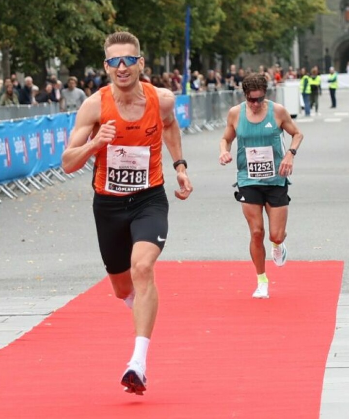 Vinner: Knut Jørgenvåg spurtet ifra Tor Holager Rødde og løp inn til seier i Trondheim Maraton 2025. Vinner: Knut Jørgenvåg spurtet ifra Tor Holager Rødde og løp inn til seier i Trondheim Maraton 2025.