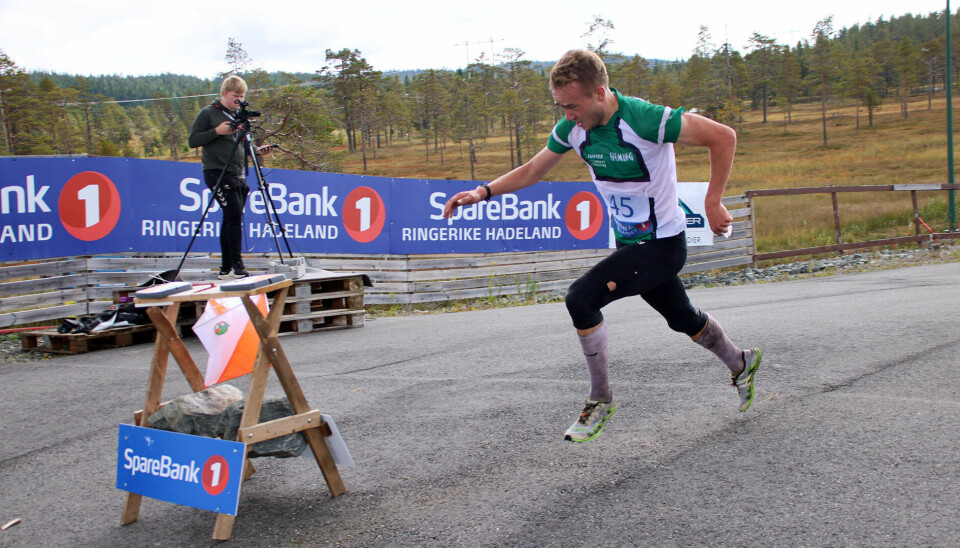 Kasper Fosser jakter sammenlagt seier i verdens cupen. Her fra mellomdistansen under NM på Lygna.