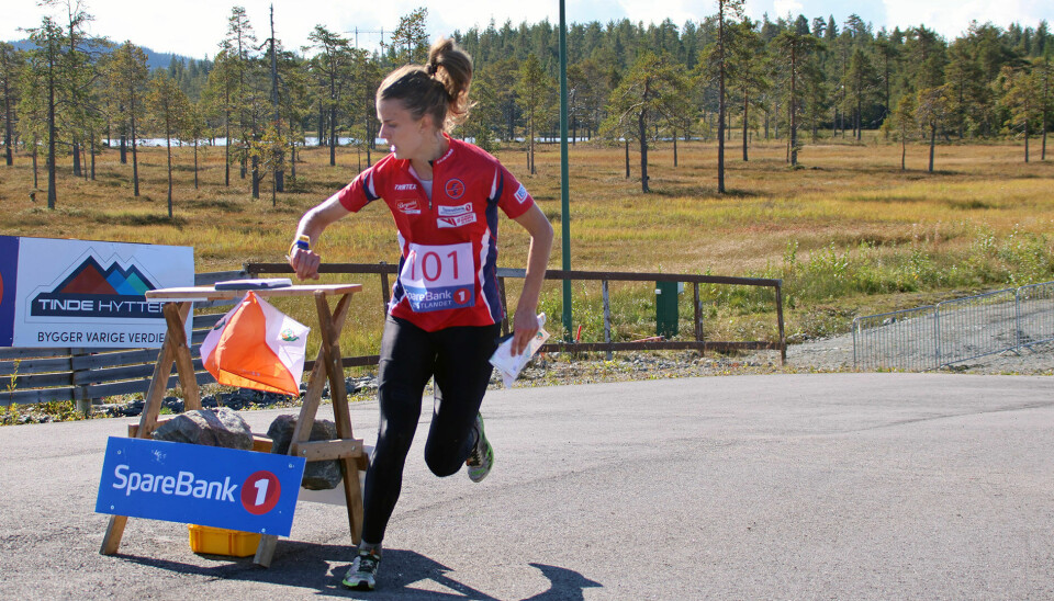 Maria Olaussen er her kun 30 sek bak på 2 plass, noe som ble plasseringen i mål.