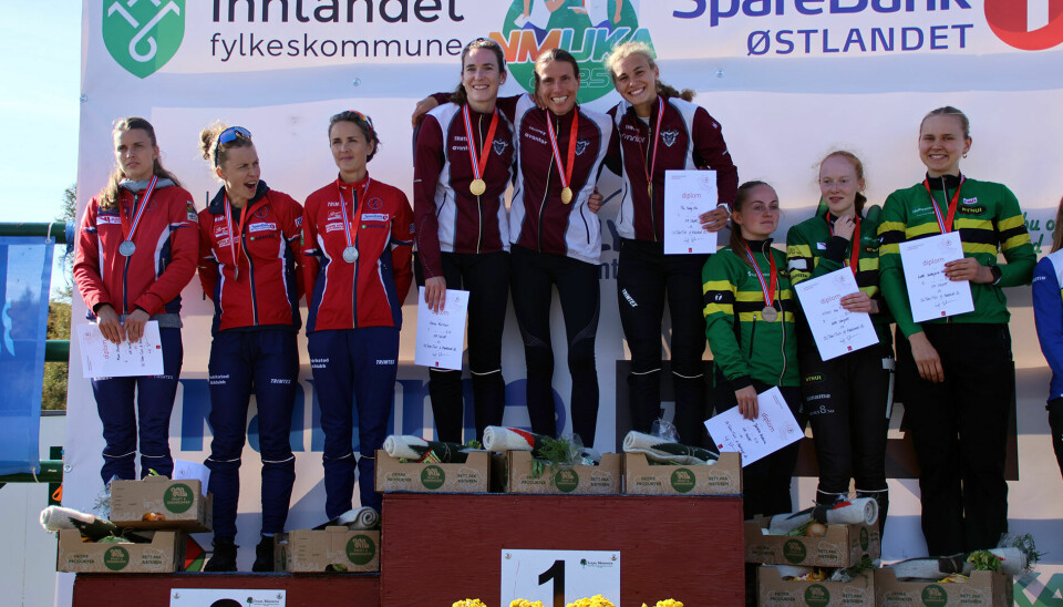 Pallen for damer Nydalen, Fredrikstad og NTNUI.