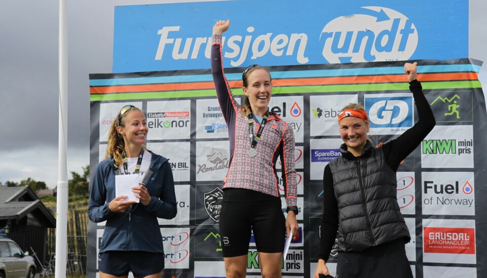 Kvinnepallen på halvmaraton (fra v.): Ingrid Haugli, Ingrid Bye Løken og Emilie Ringvold. furusjøen-rundt-løpet halvmaraton