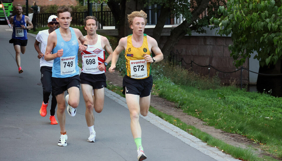 Teten herrer 5 km, halvveis og i mål: Magnus Warvik, Erlend Sørtveit og Sondre Strande Omland.