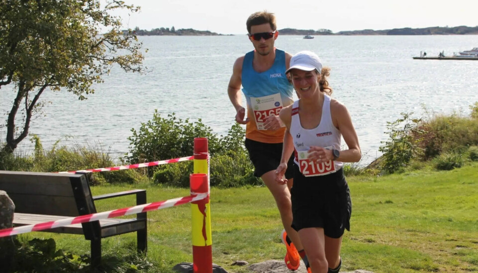 Vendepunktet på halvmaraton ligger utroligt smukt til i Grimstad. Vendepunktet på halvmaraton ligger utroligt smukt til i Grimstad.