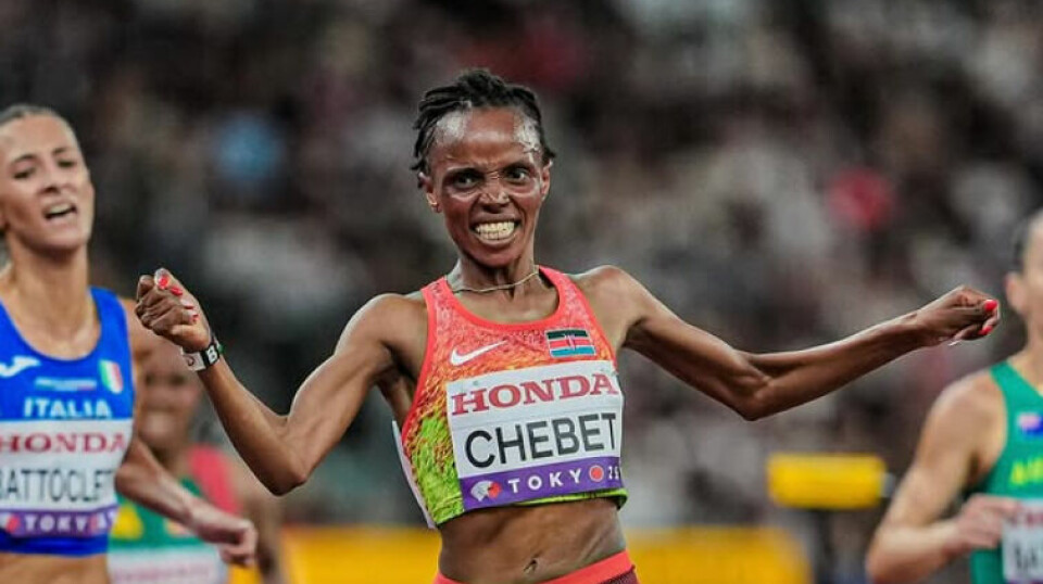 Beatrice Chebet tok sin første VM-tittel på 10000 m foran  Nadia Battocletti