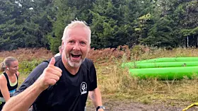 Espen Faugstadmo Ruud er snart i mål, og humøret er fortsatt godt.