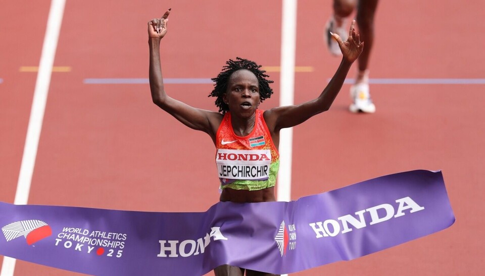 Peres Jepchirchir vinner VM-maraton med to sekunders margin til Tigist Assefa. maraton VM i friidrett tokyo