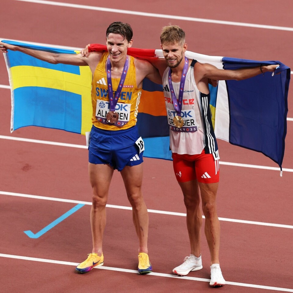 To fornøyde europeiske medaljevinnere etter 10000 meteren i Tokyo, Andreas Almgren og Jimmy Gressier. vm friidrett 2025 10 000 m