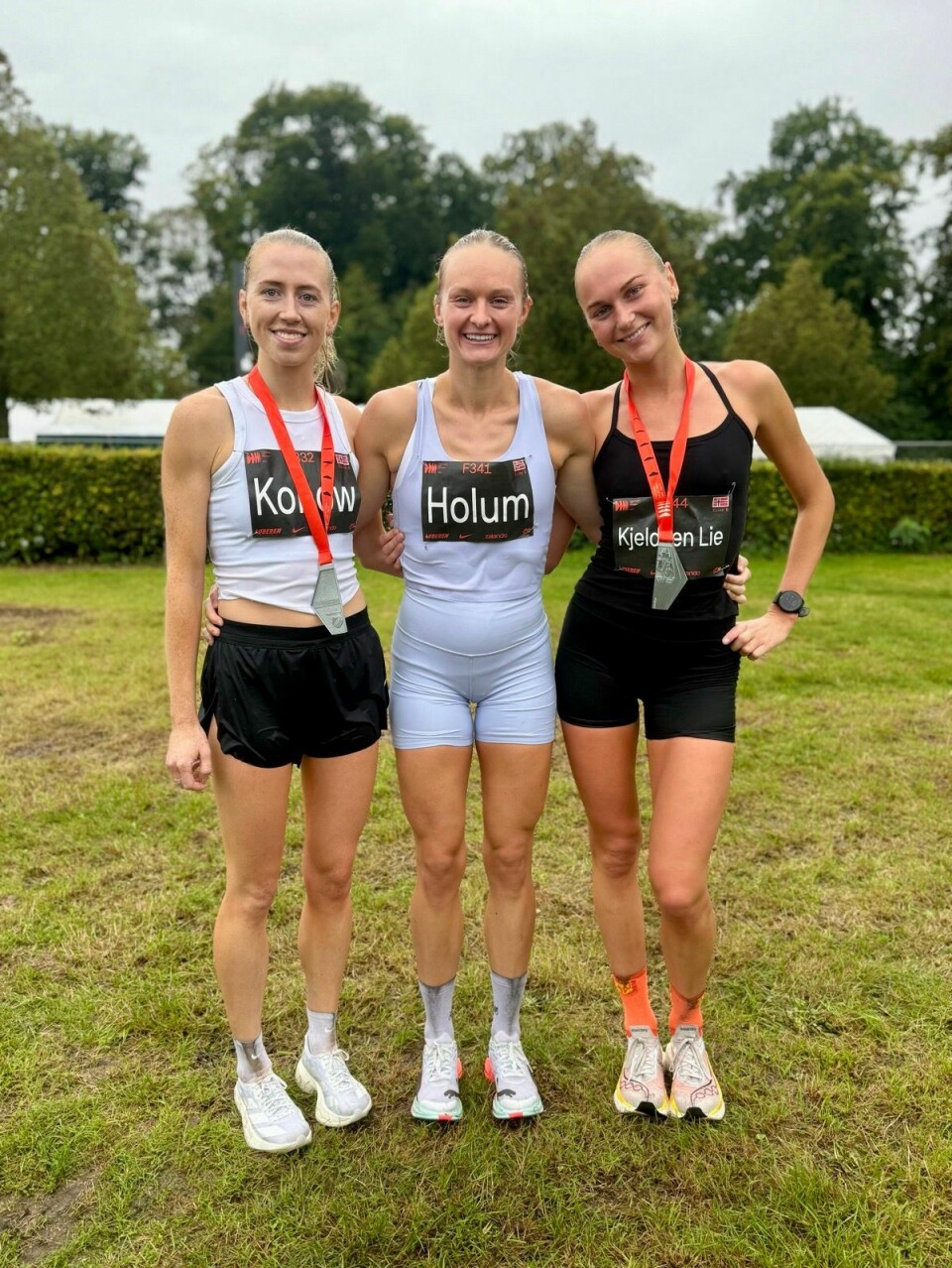 Blid og fornøyd Vidar-trio etter København Halvmaraton 2025 (fra v.): Frida Bjørnstad Konow (1:15:24), Madelène Wanvik Holum (1:13:06) og Sara Kjeldsen Lie (1:16:51). københavn halvmaraton cph half