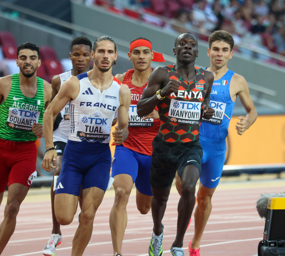 Både franske Gabriel Tual og kenyanske Emmanuel Wanyonyi tok seg videre til semifinalen.