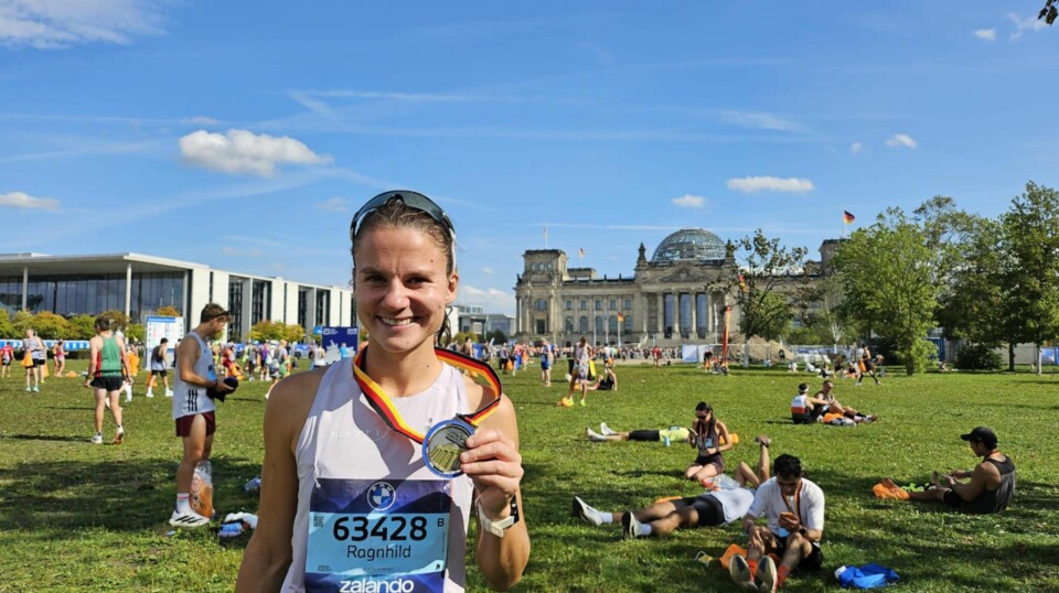 Ragnhild Haukåen og Erik Lomås ble beste norske i Berlin Marathon