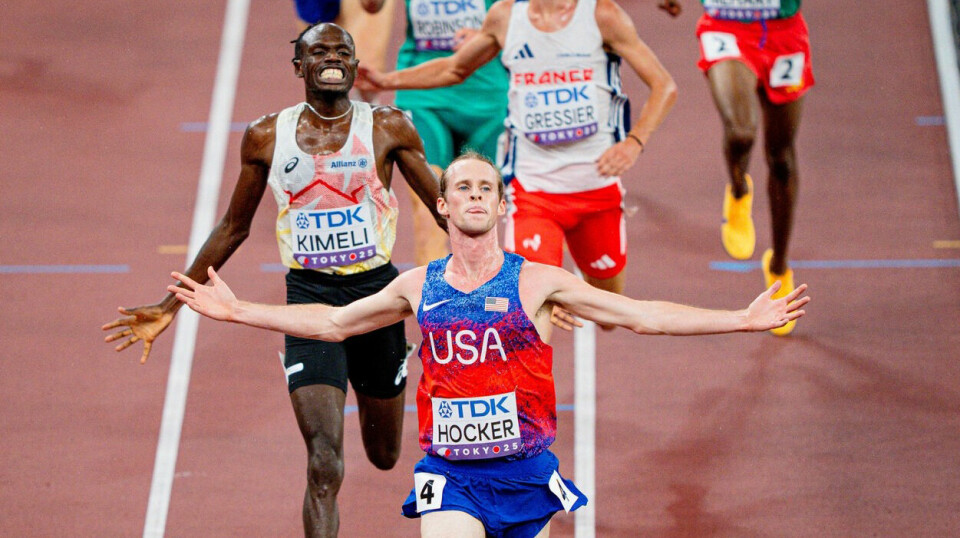 Cole Hocker tok VM-tittelen på 5000 meter. En offensiv Jakob Ingebrigtsen måtte gi tapt i innspurten.