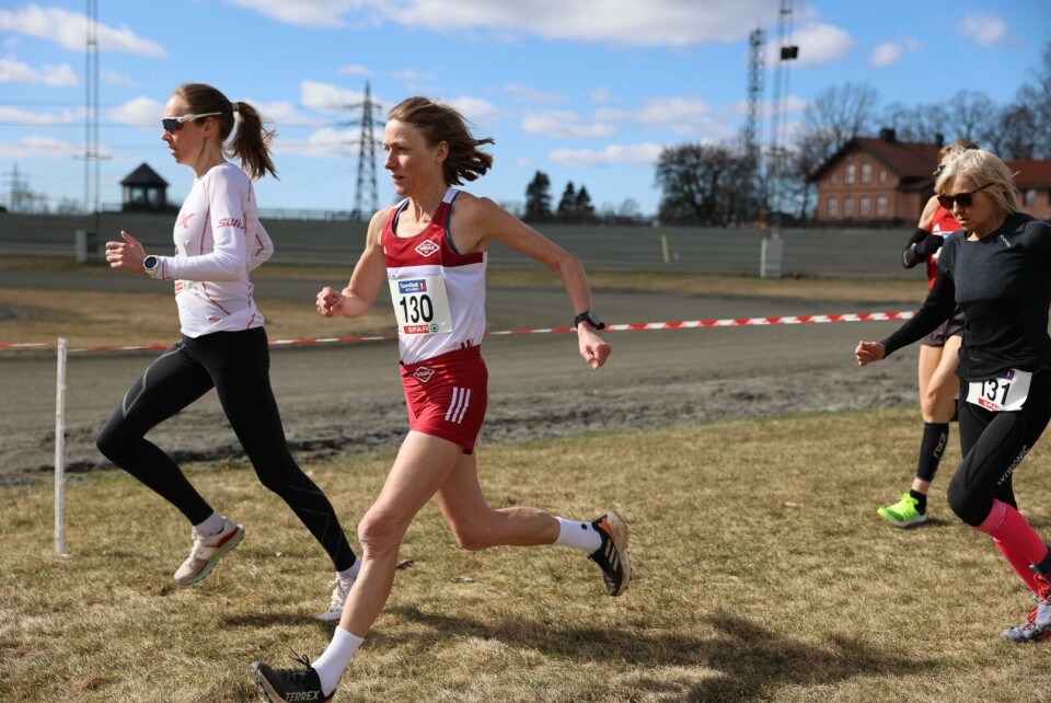 Kvinner veteran ut fra start. (Foto: Tom-Arild Hansen)