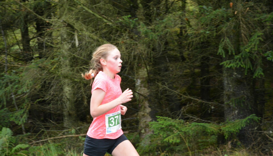 Signe Brakstad Orset løper også i klasse 14-15 år og ble nummer tre på 5 km, også hun under 20 minutter. Romsdal 5/10/Halv/Hel