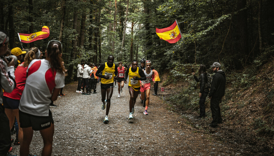 VM fjelløping U20: Uganda i front i herreklassen. Uganda i front.
