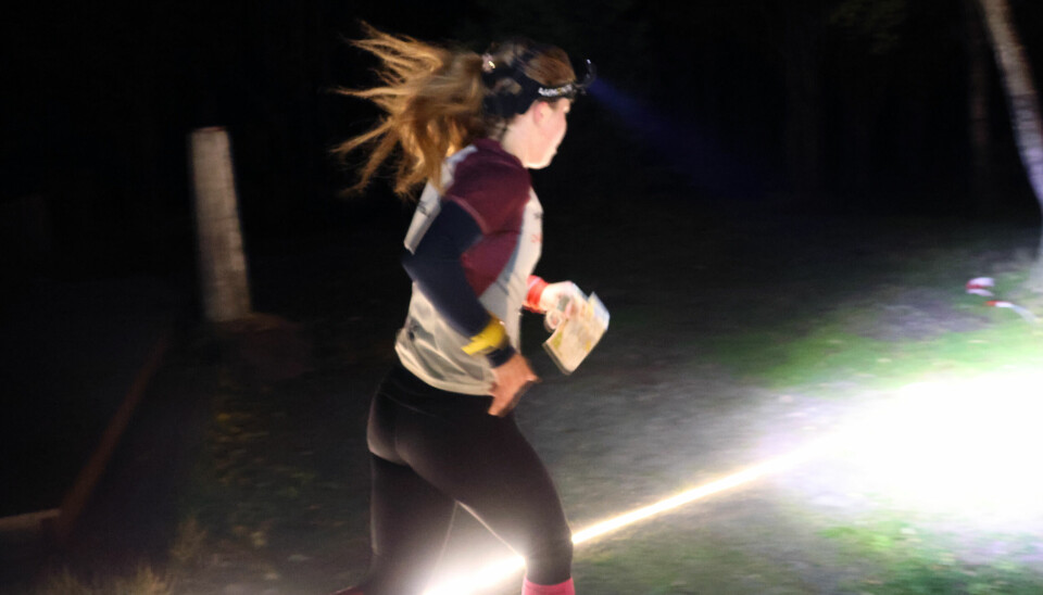 Elise Wærp Hauge løper Nydalen 2 inn til 2. plass (Foto: Bjørn Hauge)