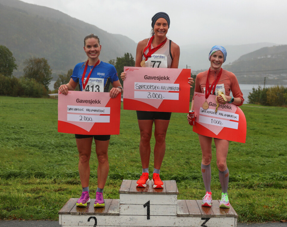 Premiepallen for kvinnene: Sølvi Renate Nedreberg Askeland, Helena Hope, Kristine Smaadal