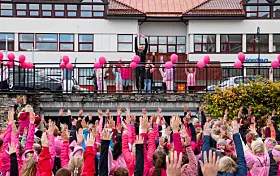 Rosa sløyfe-løpet i Fosnavåg 4.okt 2025