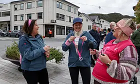 Rosa Sløyfe-løpet i Fosnavåg 4.okt 25