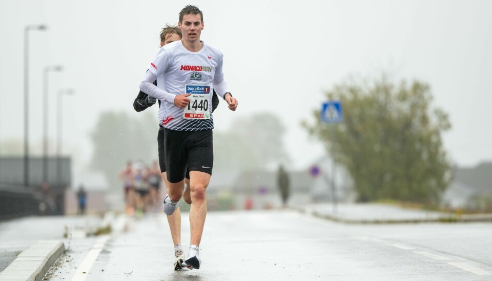 Skygget: Mads Orø Olsen ble skygget av Martin Sølvberg Tjelle fra start. norgesløpet ida eide minneløp 5 km akershus løp