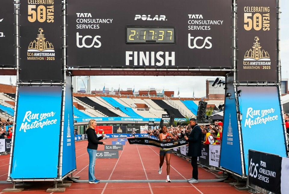Seier og pers: Aynalem Desta vinner Amsterdam Marathon 2025. amsterdam marathon