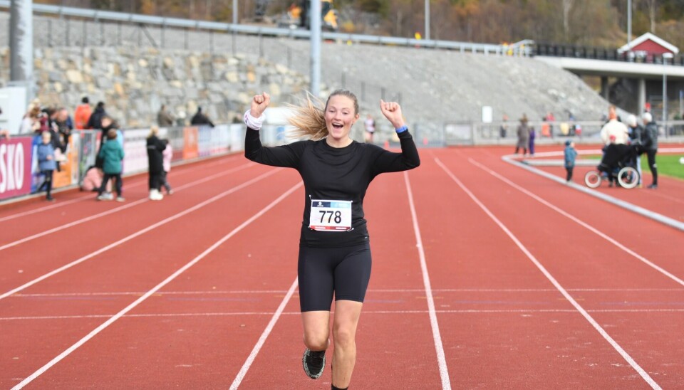 Mona Steinskog løp i mål som beste kvinne på 6 km.