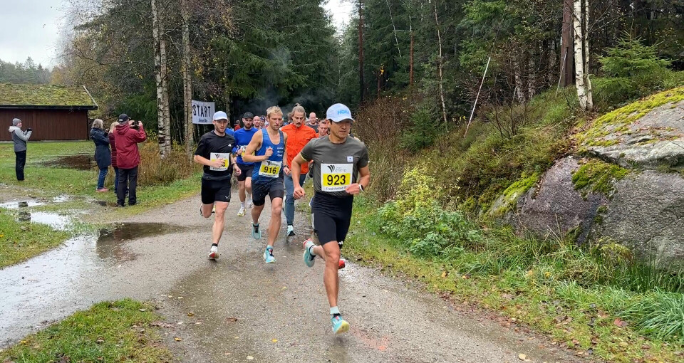 Håkon Haug Urdal og Anne Marie Karlsen vant en våt utgave av Fredrikstad maraton