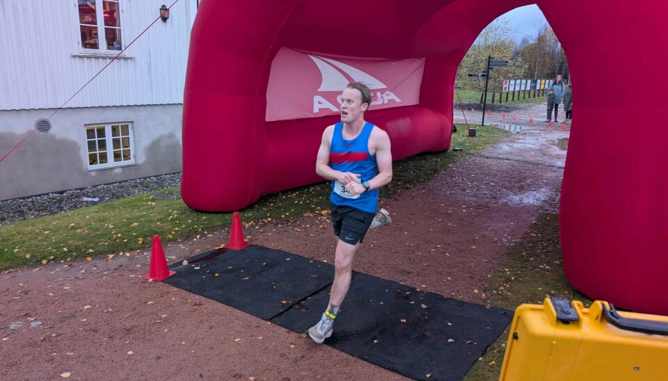 Hjemmeseier: John Rasmus Swang, Sylling IF, var raskeste herre på 10-kilometeren med 36.02. Hjemmeseier: John Rasmus Swang, Sylling IF,  var raskeste herre på 10-kilometeren med 36.02.