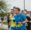Fartsholderen på 1:20 følges av blant andre Hugo Olsen. Sistnevnte holdt følge hele veien, og løp i mål på 1.19.56. Det holdt nesten til klasseseier i 55-59 år. Kun slått av Tom Roger Vege-Tangen som løp seks sekunder raskere.