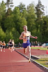 Tobias Grønstad fra Tjalve tok en overlegen seier på 800 meter.