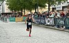 Frode Tjelta løper i mål på Skansekaia som klar vinner på maraton.