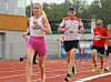 Ida Gjermundshaug Pedersen har løpt de 25 rundene på Børstad raskest av kvinnene i Hamakarusellen. Her foran Erik Syversen og Patrick Åserud i premiereløpet i 2023.