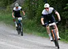 Team-kollegaene i Team Hunton Hard Rocx KF, Tormod Weydahl (foran) og Østen Brovold Midtsundstad sammen fra start før Østen opparbeidet seg en luke på rundt mininuttet.
